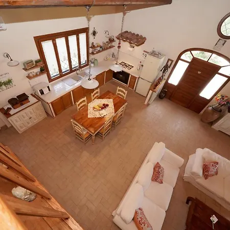 Bed & Breakfast Casa Degli Ulivi 3*